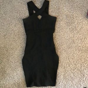 Black criss-cross cocktail dress 🖤
